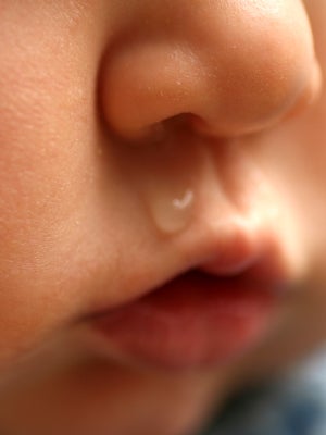 Baby med rinnande näsa